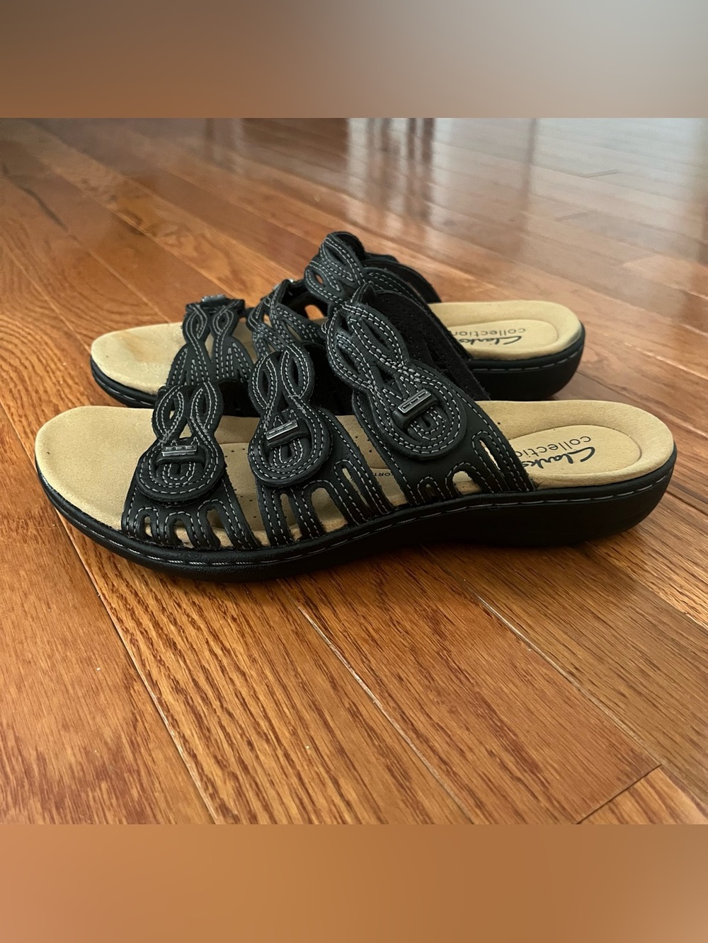 Clarks Laurieann Ruby Sandals black leather Size 7 M hook-and-loop straps - Picture 3 of 9